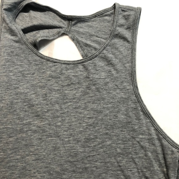 Lululemon tank top - Picture 3 of 9